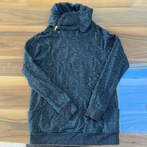 Kimi + Kai Maternity Pullover size medium